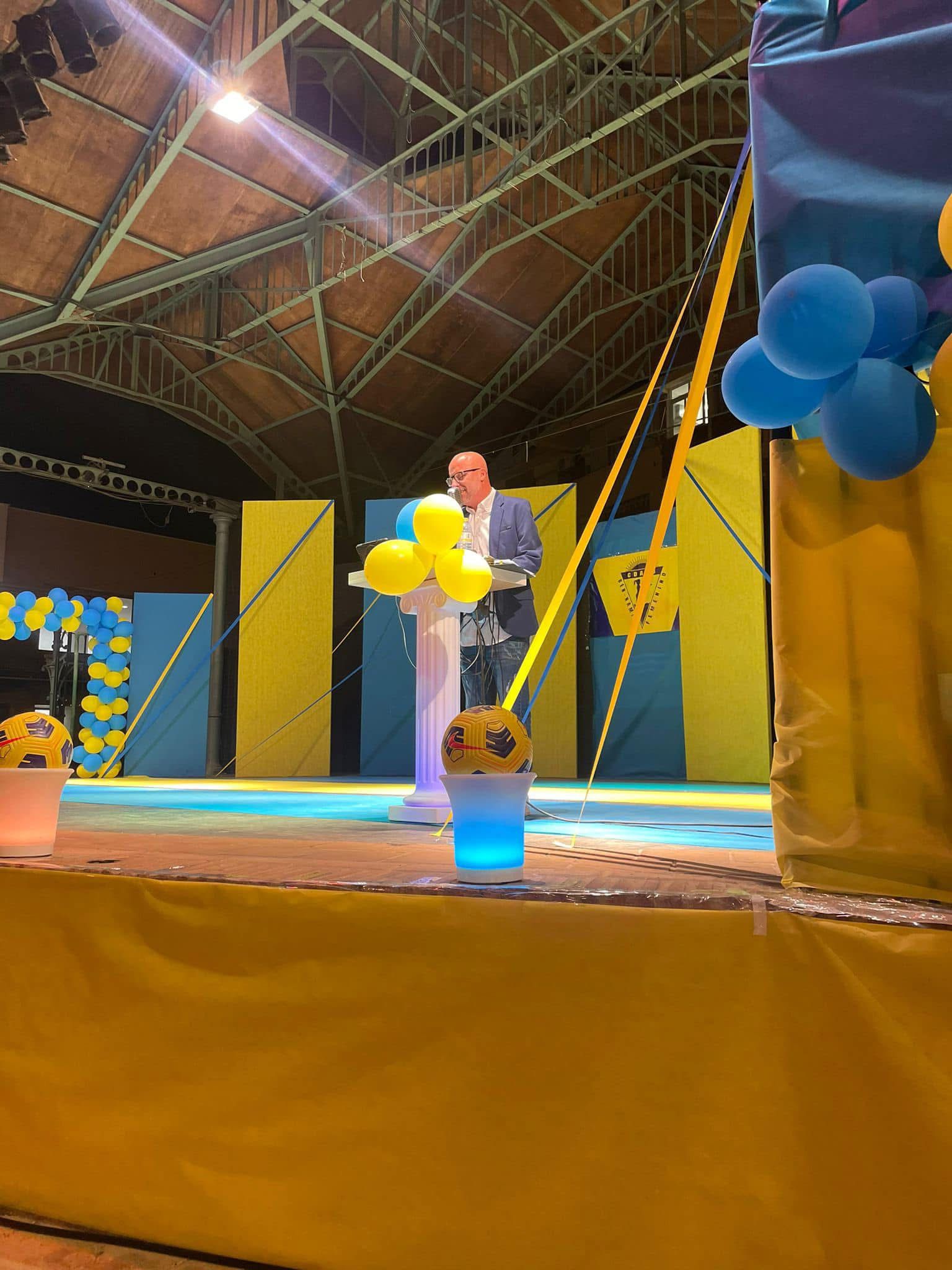 Montaje de escenario decorado